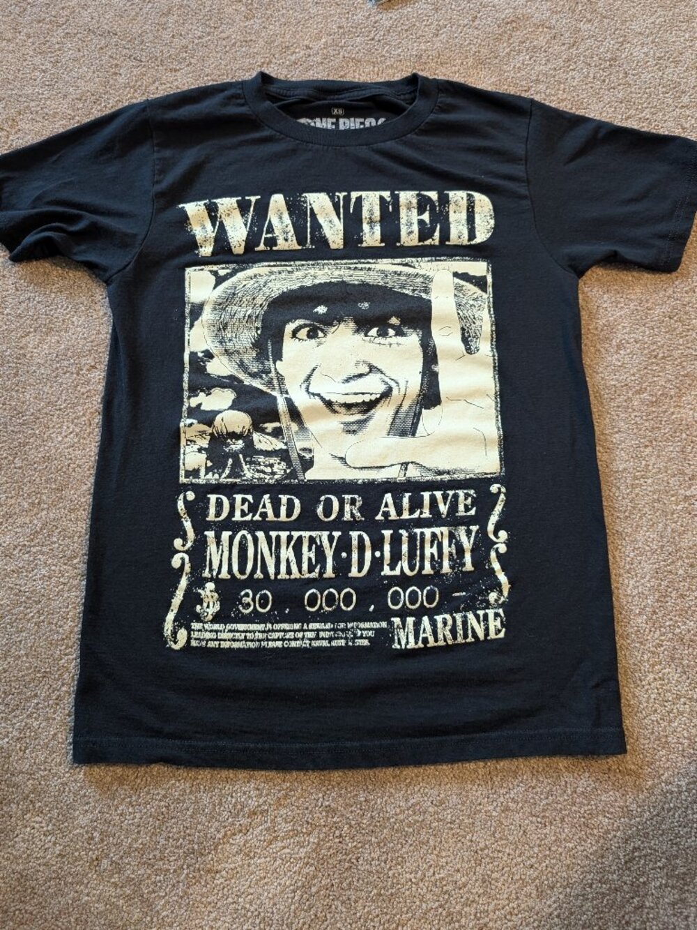 One piece short sleeve black tshirt wanted